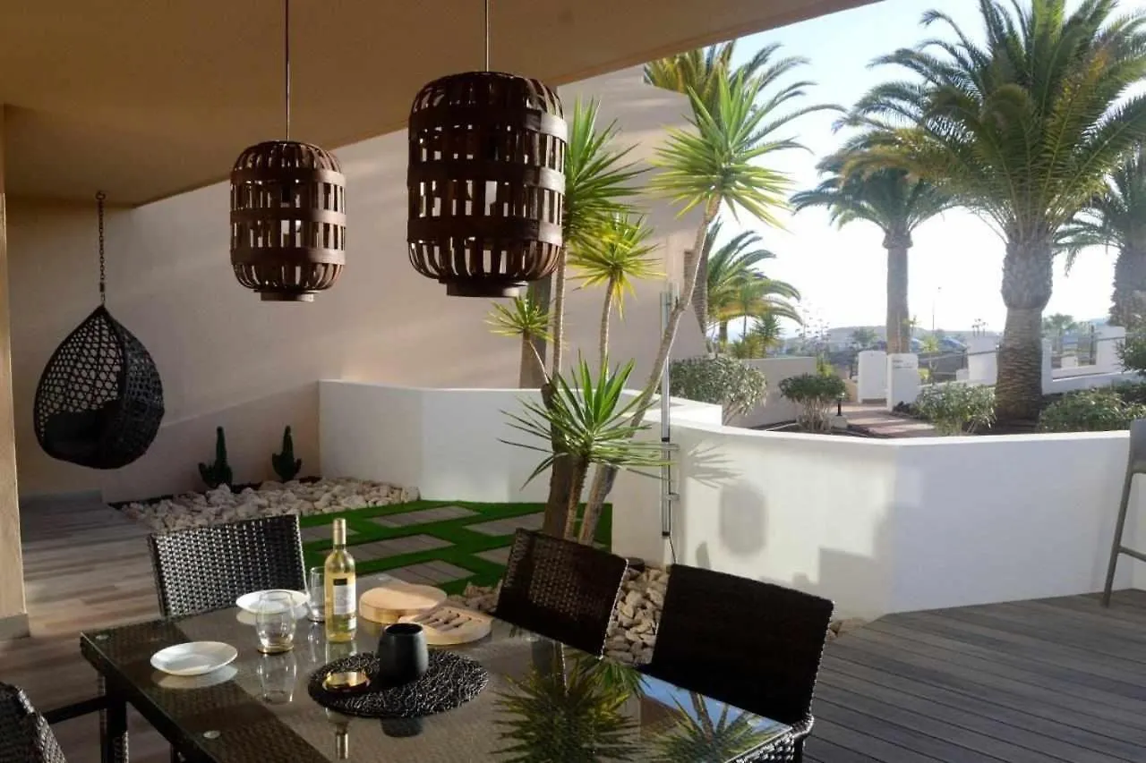 Apartamento De Diseno Con Espectacular Terraza 산미겔데아보나